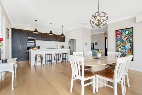 Photo of property in 126d Sandspit Road, Shelly Park, Auckland, 2014