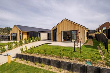 Photo of property in 31 Obelisk Street, Wanaka, 9305