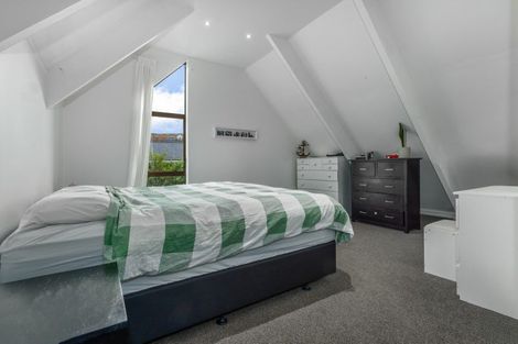 Photo of property in 32 Thimble Lane, Whitby, Porirua, 5024