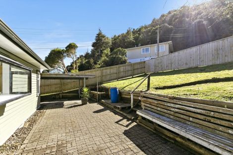 Photo of property in 71 Petrie Street, Wainuiomata, Lower Hutt, 5014