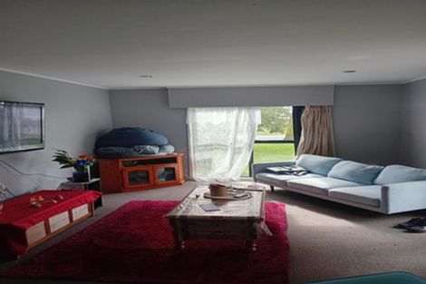 Photo of property in 17 Meadowcourt Drive, Manukau, Auckland, 2025