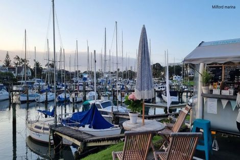 Photo of property in 24a Penning Road, Castor Bay, Auckland, 0620