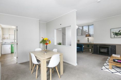 Photo of property in 4 Cliffs Road, Saint Clair, Dunedin, 9012