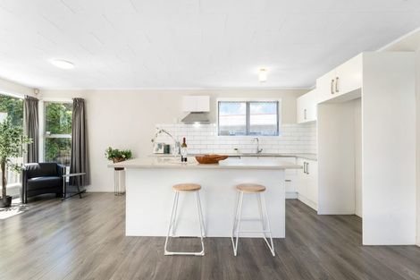 Photo of property in 95 Riverpark Crescent, Henderson, Auckland, 0610