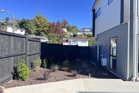 Photo of property in 2a Garner Place, Glenfield, Auckland, 0629