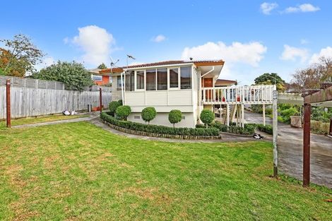 Photo of property in 2/21 Glenmore Road, Sunnyhills, Auckland, 2010