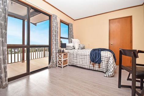 Photo of property in 24 Danbury Drive, Torbay, Auckland, 0630