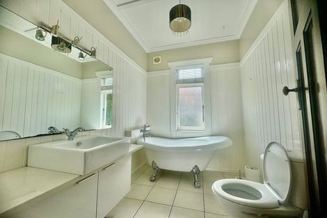 Photo of property in 53 Aramoana Avenue, Devonport, Auckland, 0624