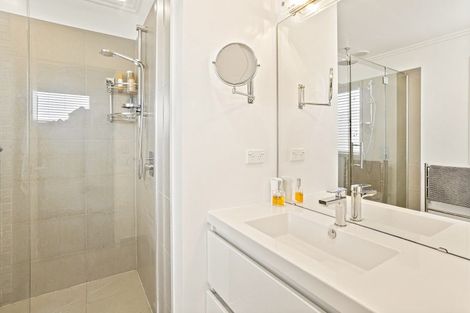 Photo of property in 14 Kelly Place, Whitianga, 3510