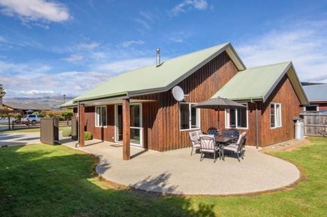 Photo of property in 16 Frye Crescent, Albert Town, Wanaka, 9305