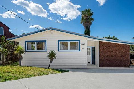 Photo of property in 575 East Coast Road, Browns Bay, Auckland, 0630