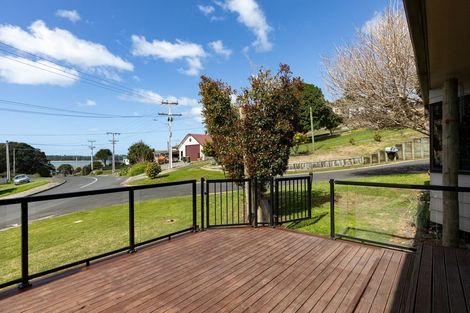 Photo of property in 14 Harbour View Road, Tahawai, Katikati, 3170