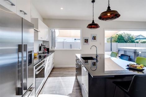 Photo of property in 76 York Avenue, Tamatea, Napier, 4112