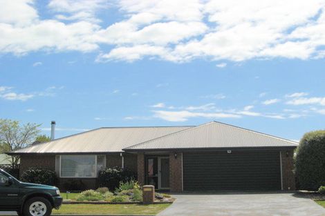 Photo of property in 2 Cobden Place, Woodend, 7610