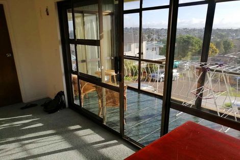 Photo of property in 30 Florence Daly Place, Mount Roskill, Auckland, 1041