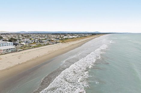 Photo of property in 85a Marine Parade, North New Brighton, Christchurch, 8083