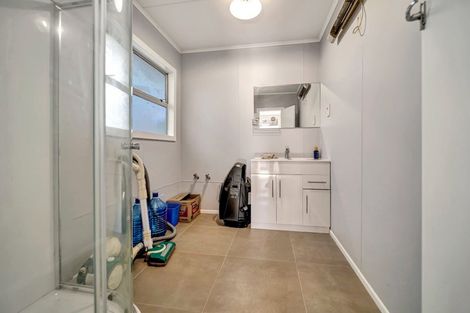 Photo of property in 389 Waiuku Road, Puni, Pukekohe, 2678