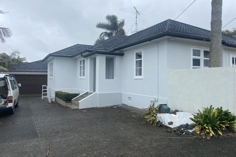 Photo of property in 17 Massey Avenue, Greenlane, Auckland, 1061