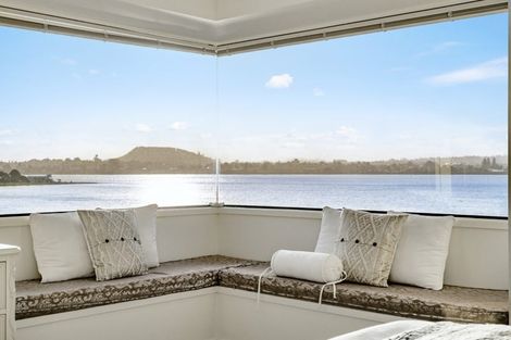 Photo of property in 38 Venus Place, Half Moon Bay, Auckland, 2012
