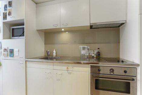 Photo of property in Latitude 37 East Apartments, 2l/20 Pakenham Street East, Auckland Central, Auckland, 1010