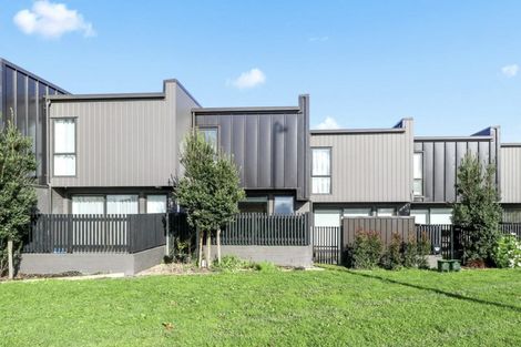 Photo of property in 642b Massey Road, Mangere, Auckland, 2022