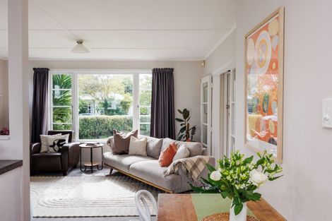 Photo of property in 19 Salisbury Avenue, Terrace End, Palmerston North, 4410