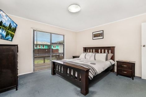 Photo of property in 16 Montmere Avenue, Te Atatu Peninsula, Auckland, 0610