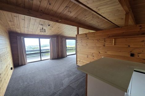 Photo of property in 10 Mervyn Place, Plimmerton, Porirua, 5026