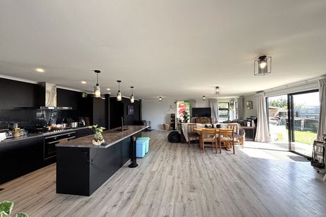 Photo of property in 24 Saint Catherine Street, Kaitangata, 9210