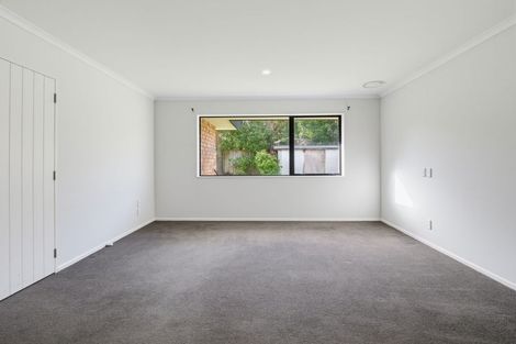Photo of property in 72 Geneva Terrace, Kelvin Grove, Palmerston North, 4414
