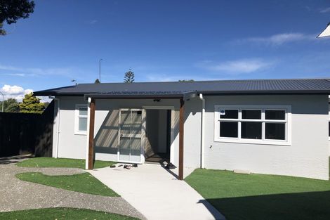 Photo of property in 17 Bluegum Road, Paraparaumu Beach, Paraparaumu, 5032
