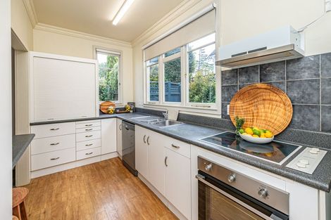 Photo of property in 1 Brassey Road, Saint Johns Hill, Whanganui, 4500