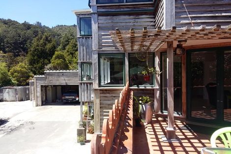 Photo of property in 90 Tawhai Street, Stokes Valley, Lower Hutt, 5019