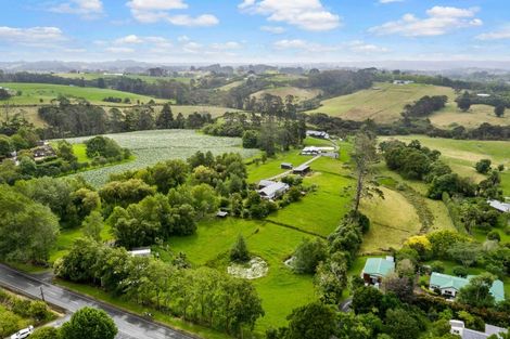 Photo of property in 98 Hanham Road, Kumeu, 0891