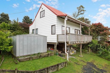 Photo of property in 96 Sunnyside Road, Sunnyvale, Auckland, 0612