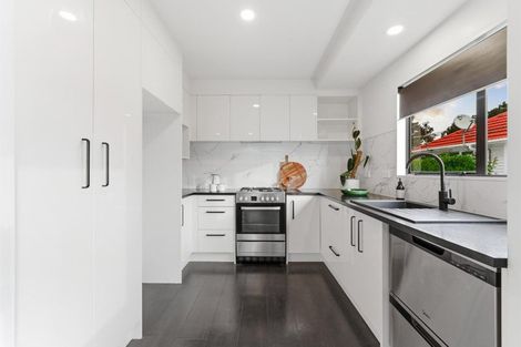 Photo of property in 1/99 Henderson Valley Road, Henderson, Auckland, 0612