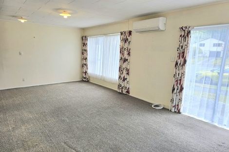 Photo of property in 25a Omaha Grove, Totara Park, Upper Hutt, 5018