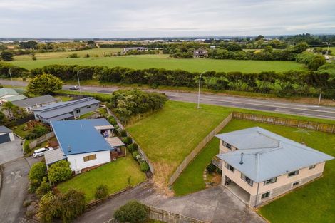 Photo of property in 16 Lydia Place, Kelvin Grove, Palmerston North, 4414