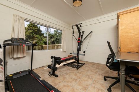 Photo of property in 7 Highlight Parade, Te Atatu South, Auckland, 0610