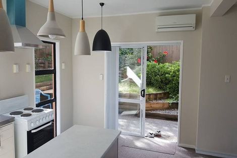 Photo of property in 1/212 Sunnynook Road, Totara Vale, Auckland, 0627