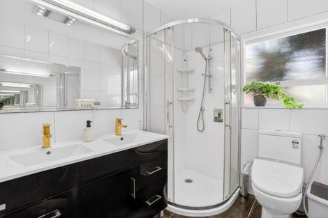 Photo of property in 1/7a Corunna Road, Milford, Auckland, 0620