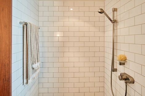 Photo of property in 5 Ocean Parade, Pukerua Bay, 5026