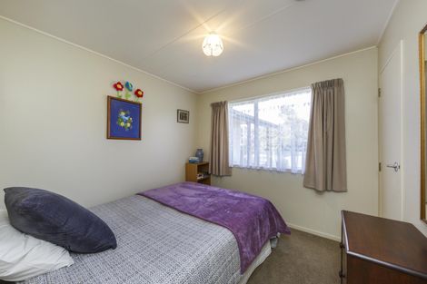 Photo of property in 12 Humphries Place, Awapuni, Palmerston North, 4412
