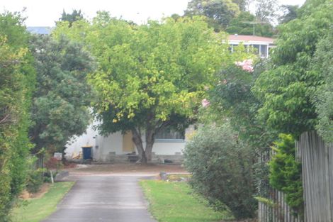 Photo of property in 2/28 Chartwell Avenue, Glenfield, Auckland, 0629