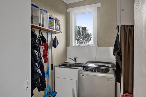 Photo of property in 73 Turuturu Road, Hawera, 4610