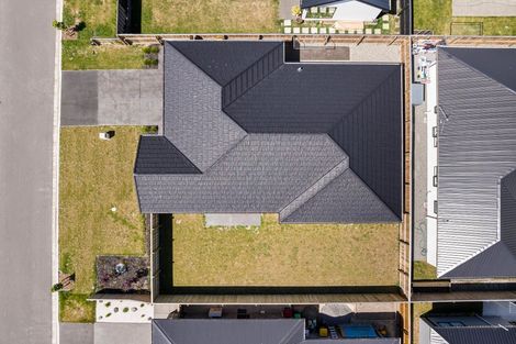 Photo of property in 16 Wexford Crescent, Halswell, Christchurch, 8025