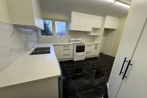 Photo of property in 575 East Coast Road, Browns Bay, Auckland, 0630