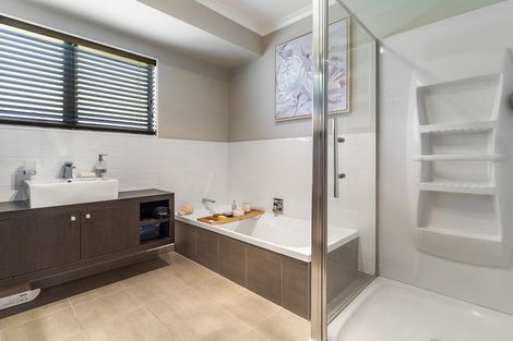 Photo of property in 21 Castaway Place, Gulf Harbour, Whangaparaoa, 0930