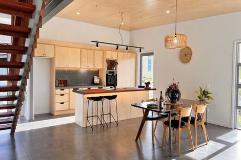 Photo of property in 4 Mirek Street, Waikanae, 5036