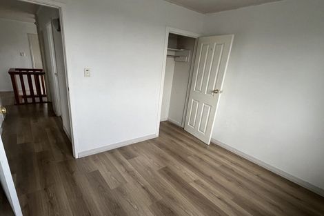 Photo of property in 16 Massine Place, Randwick Park, Auckland, 2105